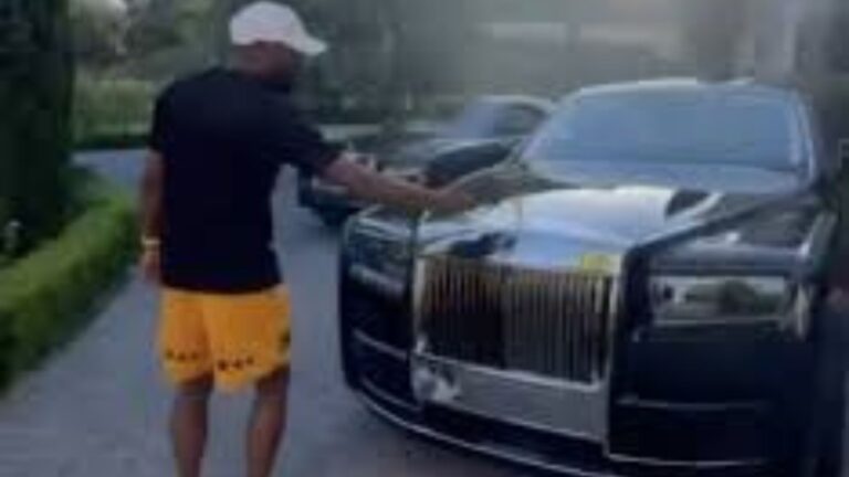 Floyd Mayweather Went To Buy a New Car, Returned Home With Three