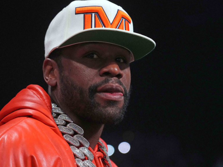 Floyd Mayweather's competition to bring two fans to upcoming August 23 fight